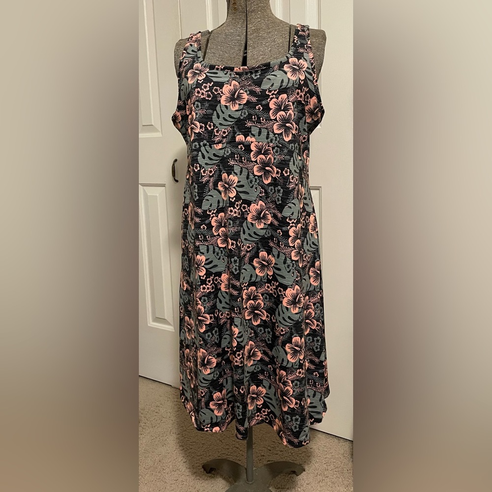 Columbia Black Floral UPF50 PFG Freezer III Dress Size XL